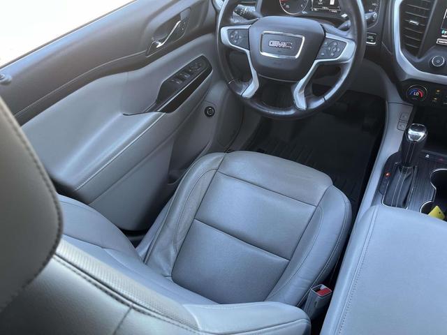 Photo of 2019 White Frost Tricoat GMC Acadia
