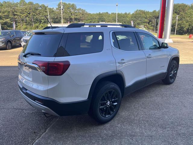 Photo of 2019 White Frost Tricoat GMC Acadia