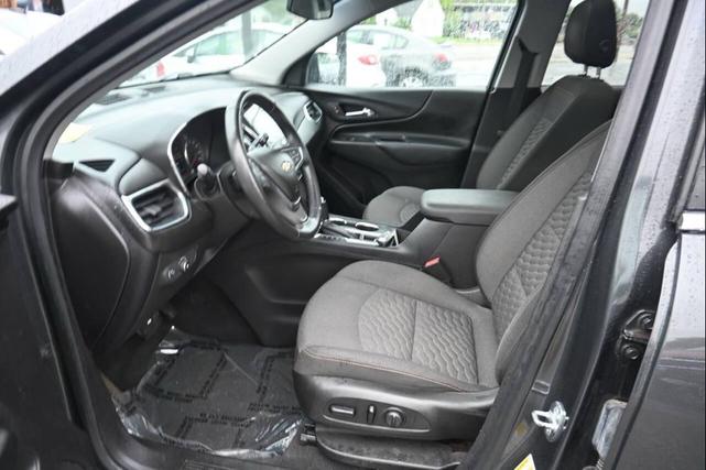Photo of 2018 Gray Chevrolet Equinox
