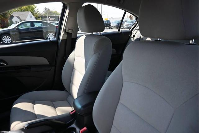 Photo of 2014 Gray Chevrolet Cruze