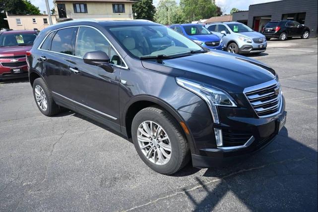 Photo of 2017 Gray Cadillac XT5