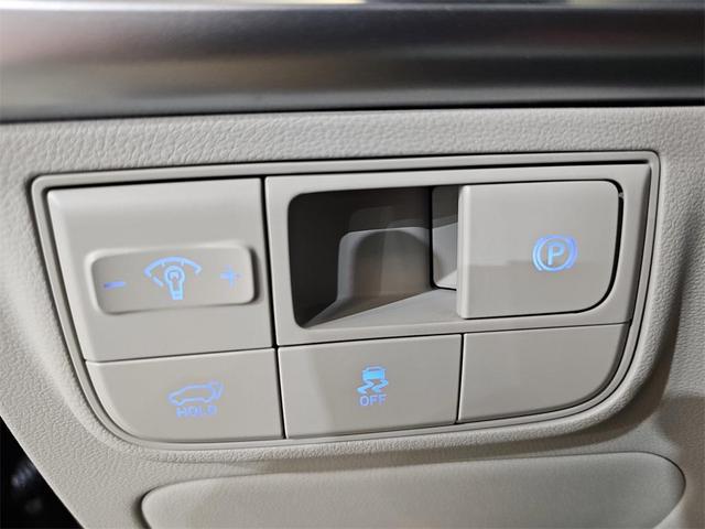 Photo of 2025 Ecotronic Gray Hyundai TUCSON