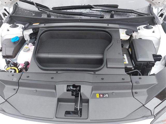Photo of 2025 Serenity White Hyundai IONIQ 6