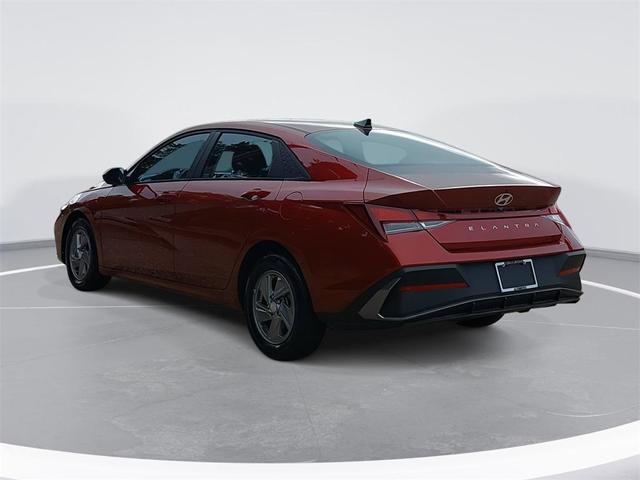 Photo of 2025 Ultimate Red Hyundai ELANTRA