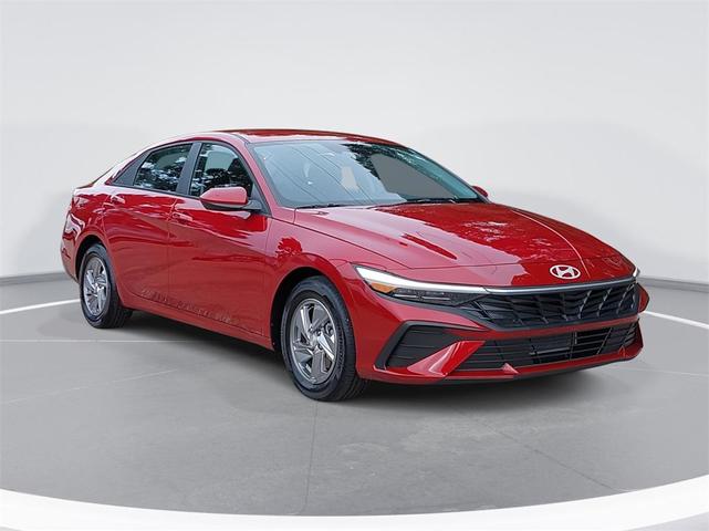 Photo of 2025 Ultimate Red Hyundai ELANTRA