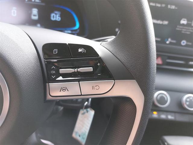 Photo of 2025 Ultimate Red Hyundai ELANTRA