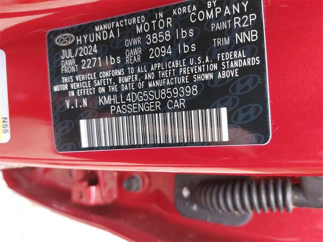 Photo of 2025 Ultimate Red Hyundai ELANTRA