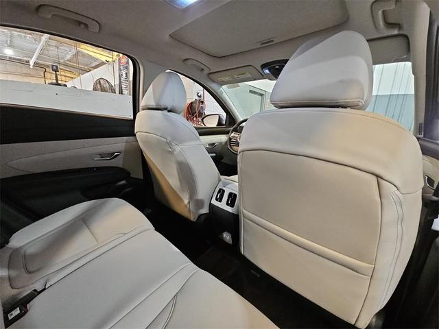 Photo of 2025 Phantom Black Hyundai TUCSON