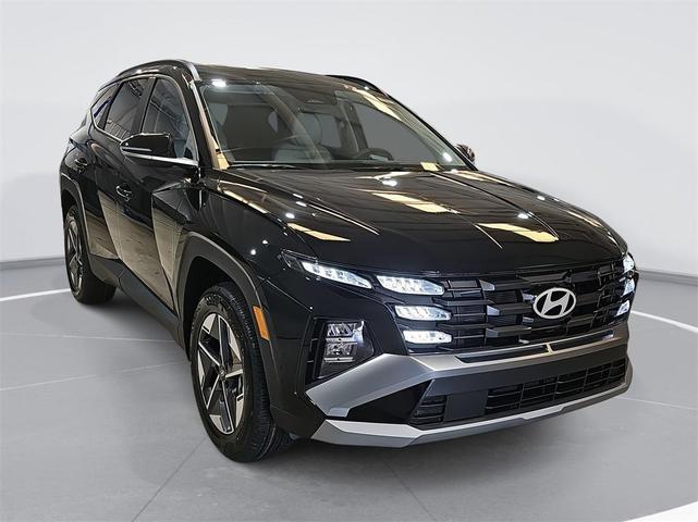 Photo of 2025 Phantom Black Hyundai TUCSON