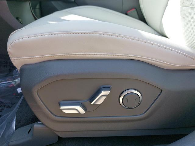 Photo of 2026 Phantom Black Hyundai SANTA FE