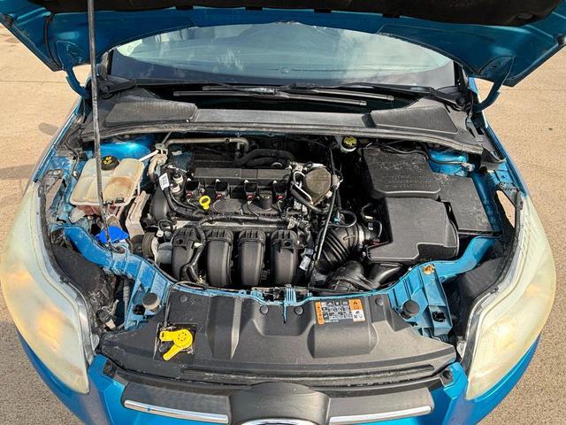 Photo of 2014 Blue Ford Focus