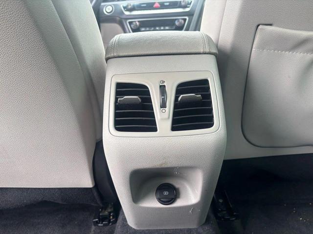 Photo of 2019 Quartz White Pearl Hyundai SONATA