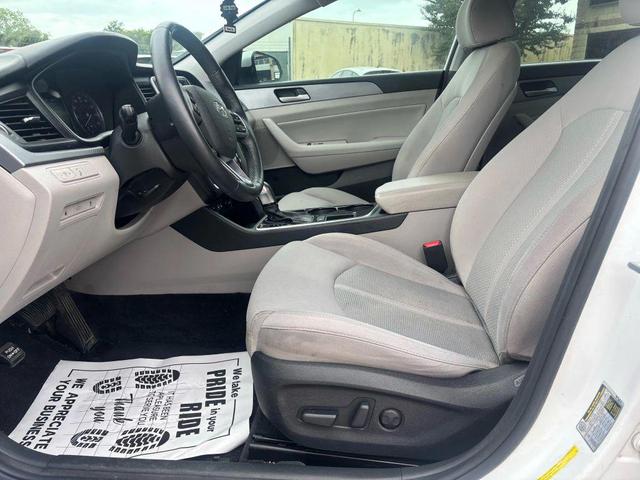 Photo of 2019 Quartz White Pearl Hyundai SONATA