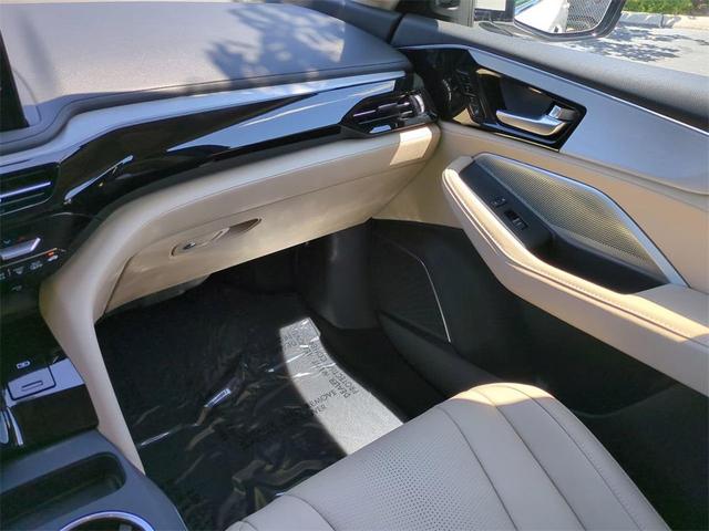 Photo of 2025 Platinum White Pearl Acura MDX