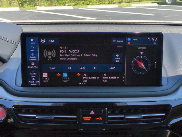 Photo of 2025 Platinum White Pearl Acura MDX