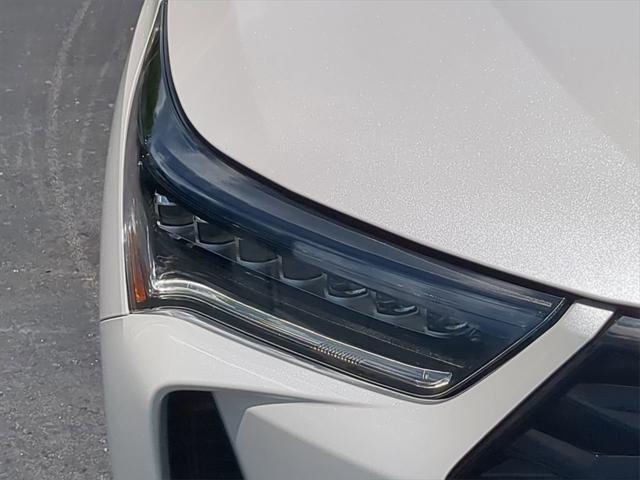 Photo of 2025 Platinum White Pearl Acura RDX