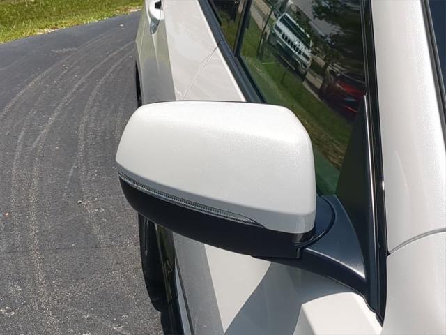 Photo of 2025 Platinum White Pearl Acura RDX