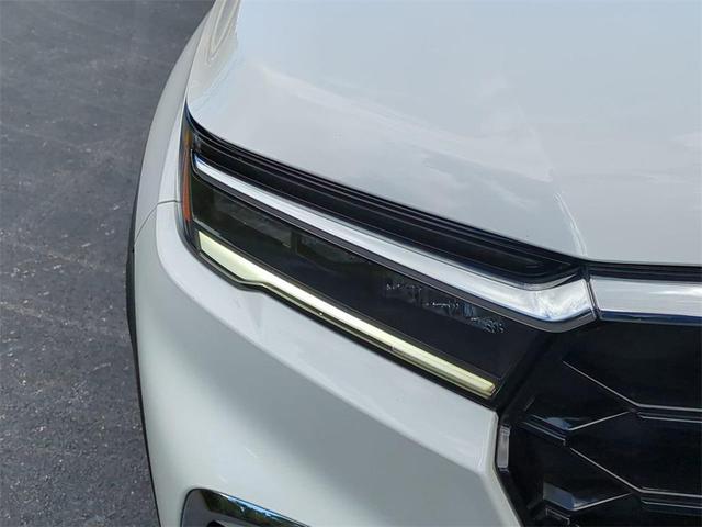 Photo of 2024 Platinum White Pearl Honda Pilot