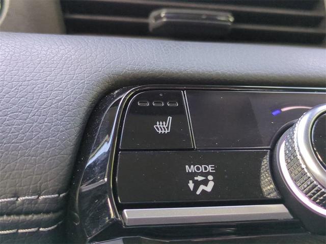 Photo of 2024 Platinum White Pearl Honda Pilot