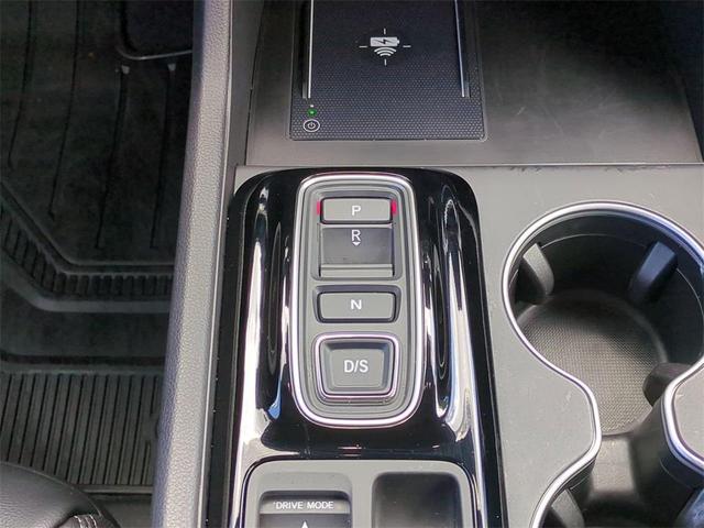 Photo of 2024 Platinum White Pearl Honda Pilot