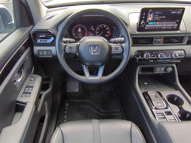 Photo of 2024 Platinum White Pearl Honda Pilot