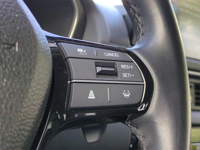 Photo of 2024 Platinum White Pearl Honda Pilot