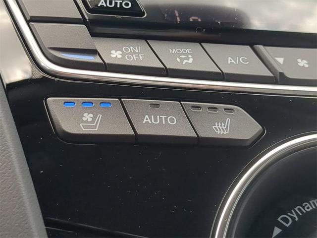 Photo of 2025 Platinum White Pearl Acura RDX