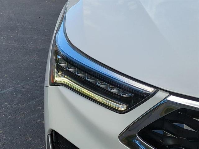 Photo of 2021 Platinum White Pearl Acura RDX