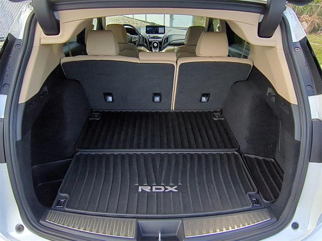 Photo of 2021 Platinum White Pearl Acura RDX