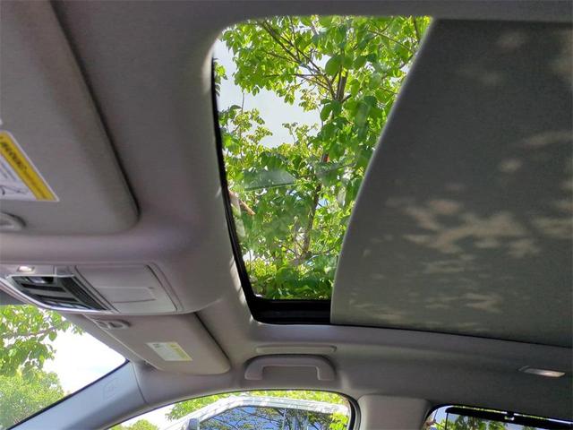 Photo of 2026 Liquid Carbon Metallic Acura MDX