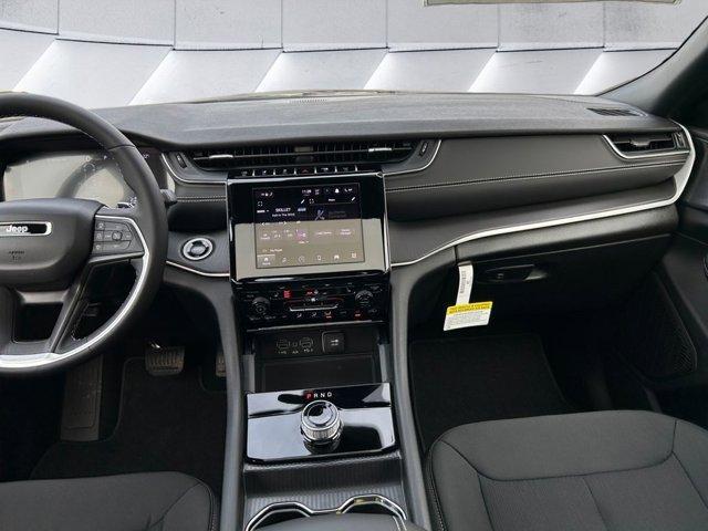 Photo of 2025 Velvet Red Pearlcoat Jeep Grand Cherokee L