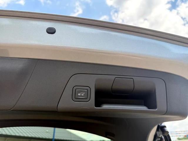 Photo of 2023 Moonstone Gray Metallic Buick Envision