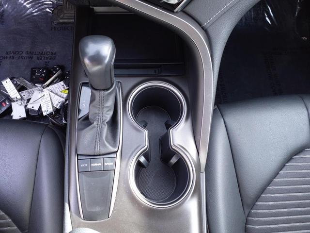 Photo of 2022 White Toyota Camry