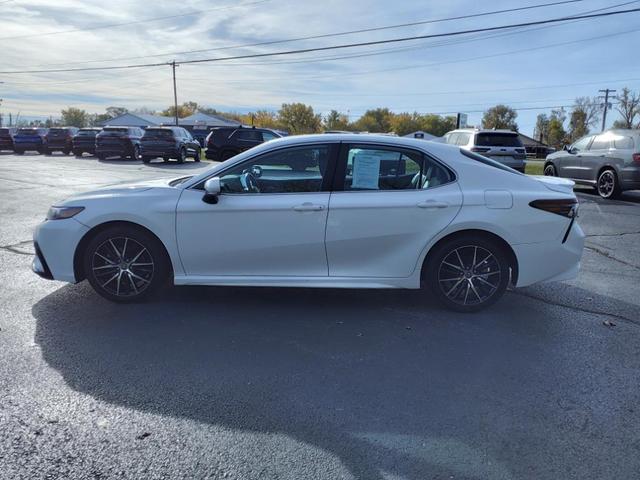 Photo of 2022 White Toyota Camry