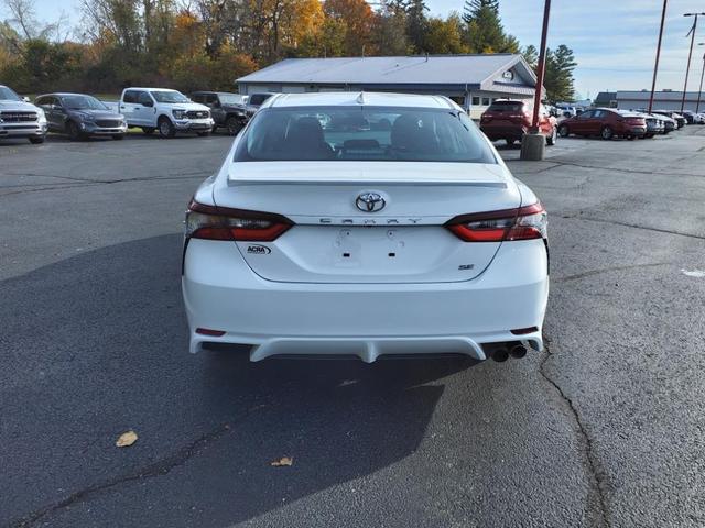 Photo of 2022 White Toyota Camry