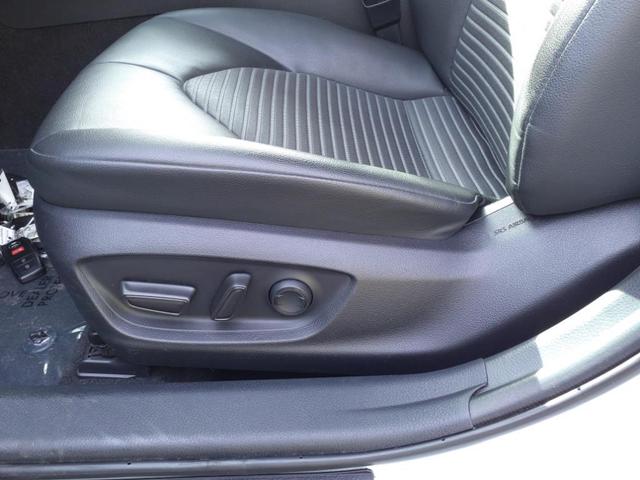Photo of 2022 White Toyota Camry