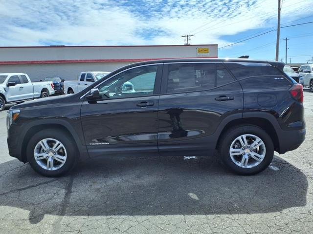Photo of 2024 Ebony Twilight Metallic GMC Terrain