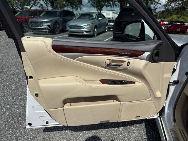 Photo of 2016 Eminent White Pearl Lexus LS 460