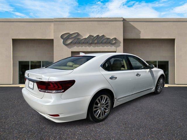 Photo of 2016 Eminent White Pearl Lexus LS 460