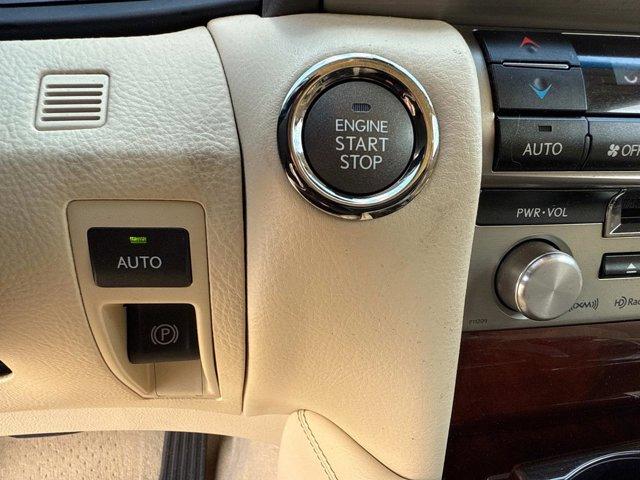 Photo of 2016 Eminent White Pearl Lexus LS 460