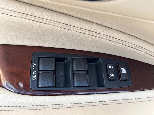 Photo of 2016 Eminent White Pearl Lexus LS 460