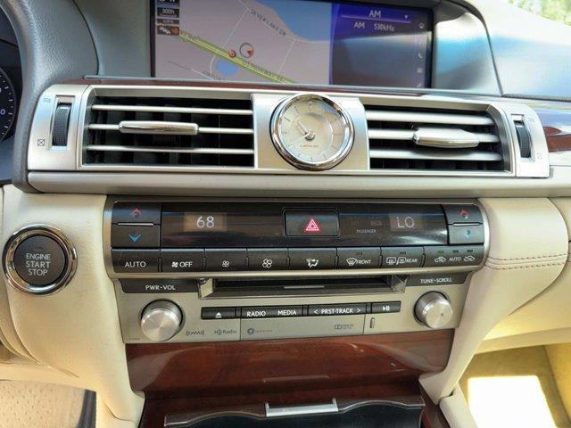Photo of 2016 Eminent White Pearl Lexus LS 460