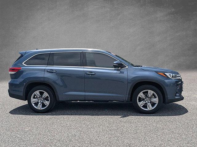 Photo of 2019 Shoreline Mist Toyota Highlander