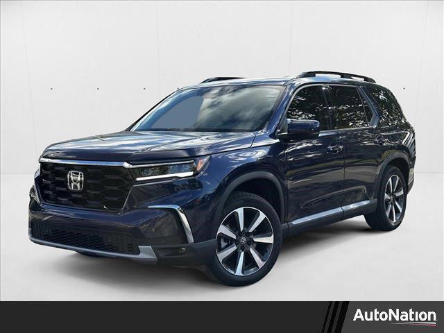 Photo of 2025 Obsidian Blue Pearl Honda Pilot