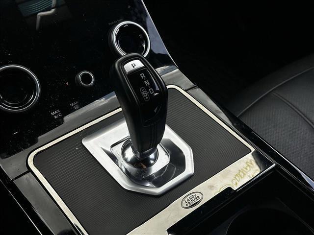 Photo of 2023 Santorini Black Me Land Rover Range Rover Evoque