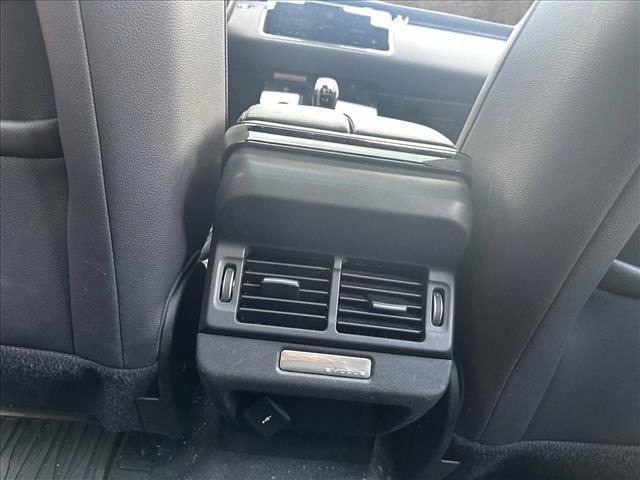 Photo of 2023 Santorini Black Me Land Rover Range Rover Evoque