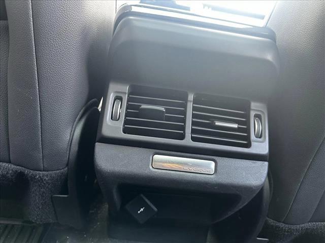 Photo of 2023 Santorini Black Me Land Rover Range Rover Evoque