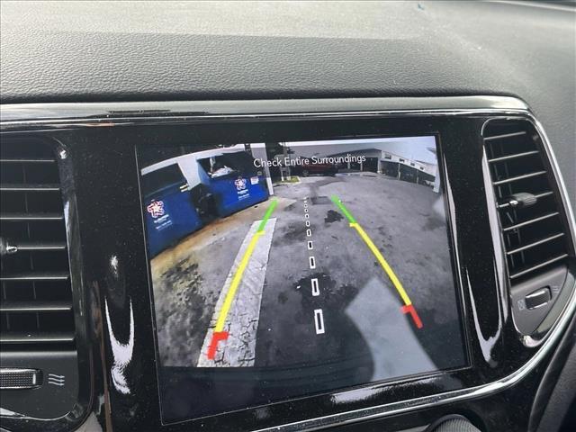 Photo of 2019 Diamond Black Crystal Pearlcoat Jeep Grand Cherokee