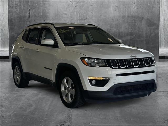 Photo of 2019 White Clearcoat Jeep Compass