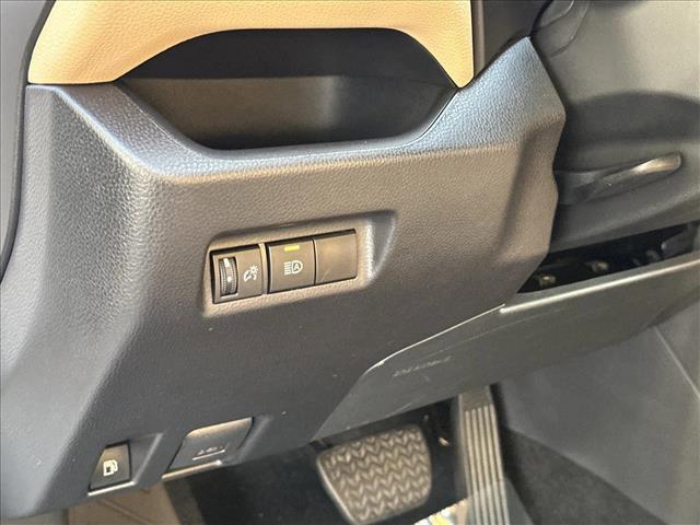 Photo of 2024 Ice Cap Toyota RAV4 Hybrid